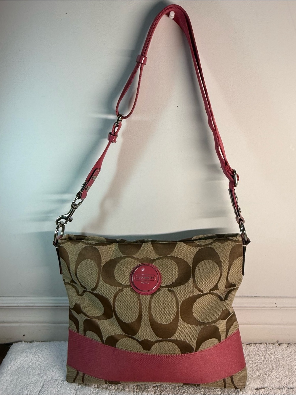 Coach Signature Crossbody Bag Pink Trim, Adjustable Strap, Silver